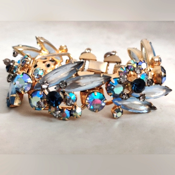 Dazzling Juliana Five Link Bracelet - Picture 15 of 16